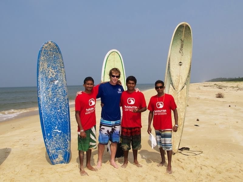 Jonty Rhodes with the mantra surf club jonty-rides-the-waves-at-mulki-3-5692557